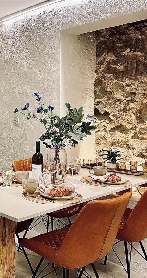 New Design & High Standard Apt From 16Th Century In Old Town-Free Parking Bratislava Luaran gambar