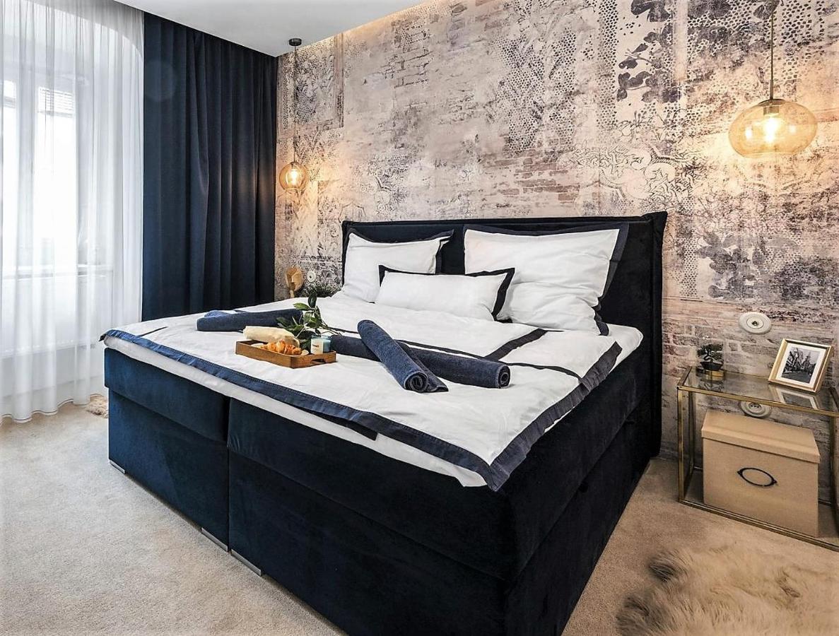 New Design & High Standard Apt From 16Th Century In Old Town-Free Parking Bratislava Luaran gambar