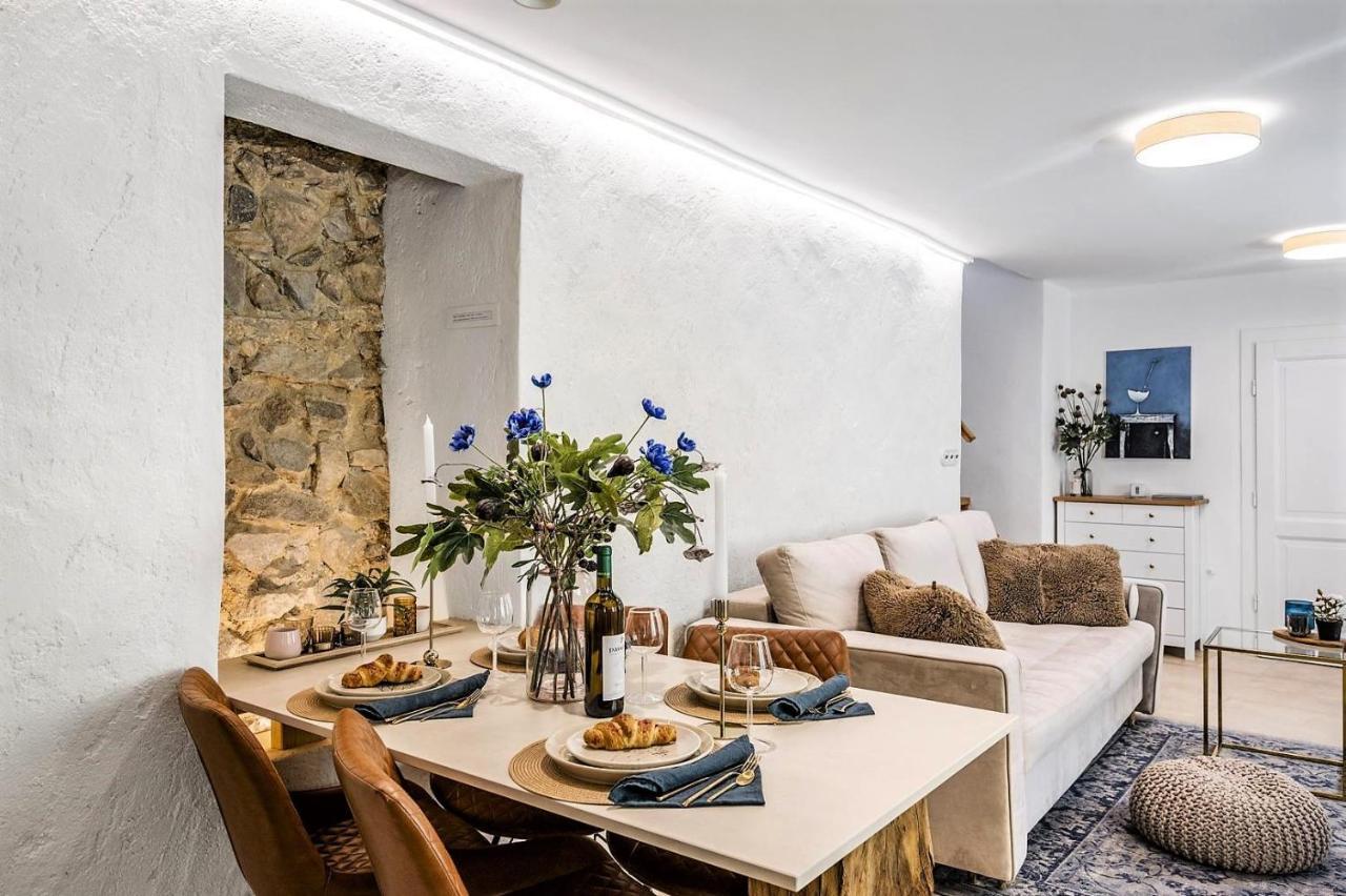 New Design & High Standard Apt From 16Th Century In Old Town-Free Parking Bratislava Luaran gambar