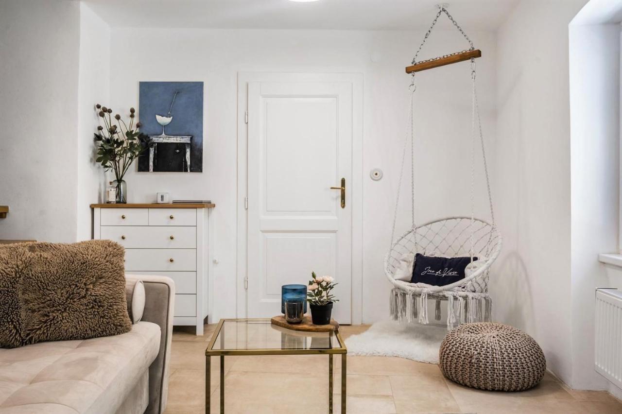New Design & High Standard Apt From 16Th Century In Old Town-Free Parking Bratislava Luaran gambar