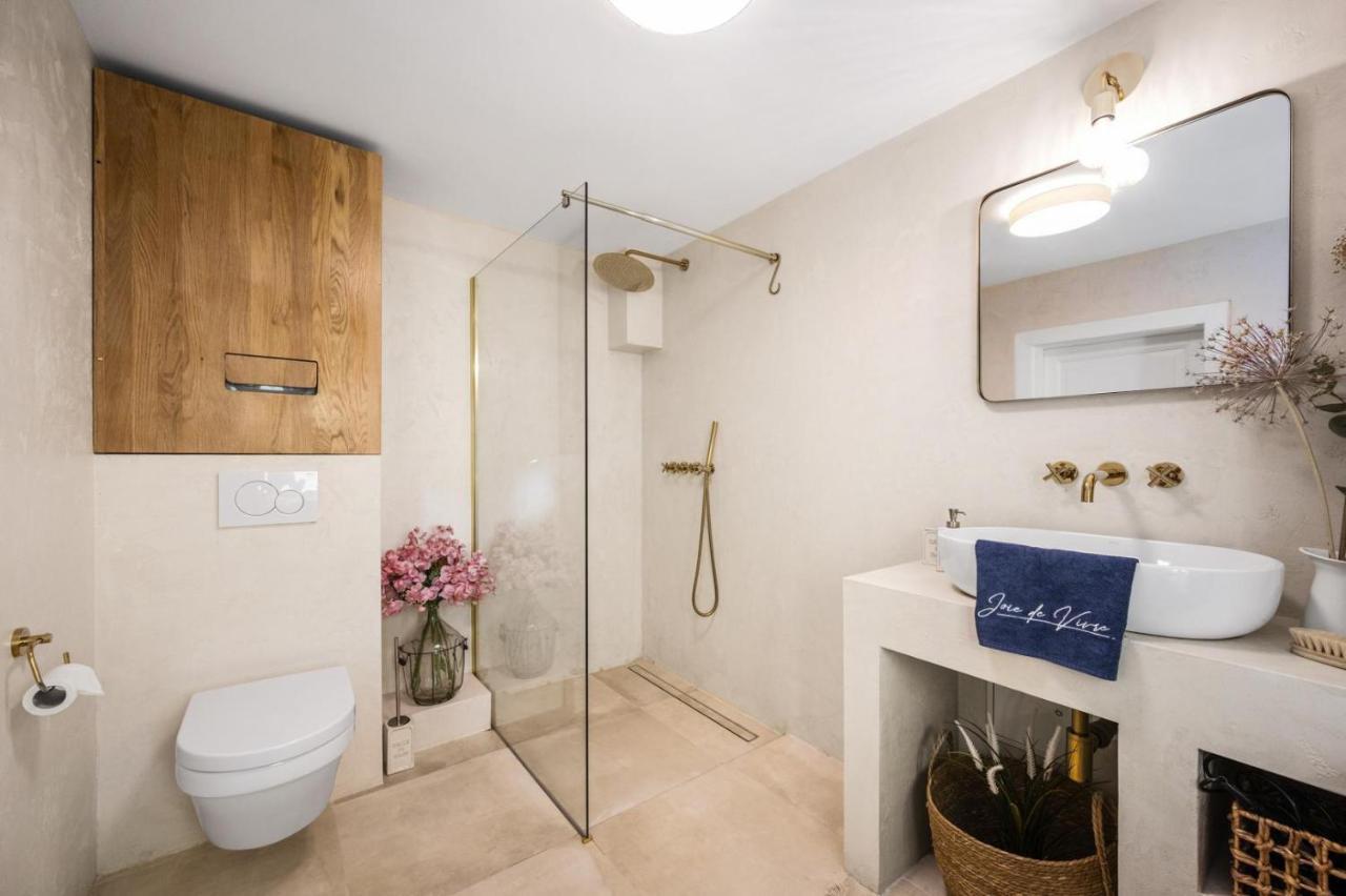 New Design & High Standard Apt From 16Th Century In Old Town-Free Parking Bratislava Luaran gambar