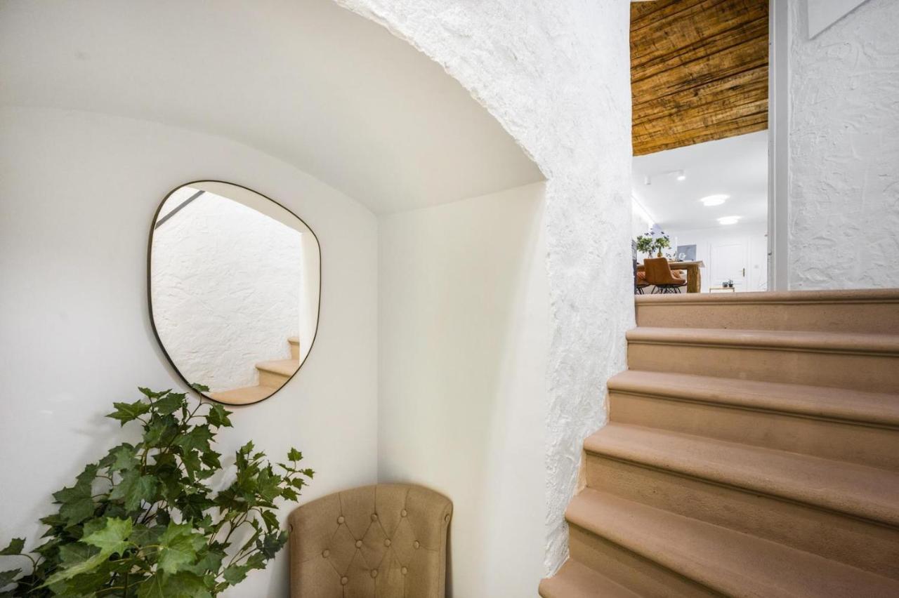 New Design & High Standard Apt From 16Th Century In Old Town-Free Parking Bratislava Luaran gambar